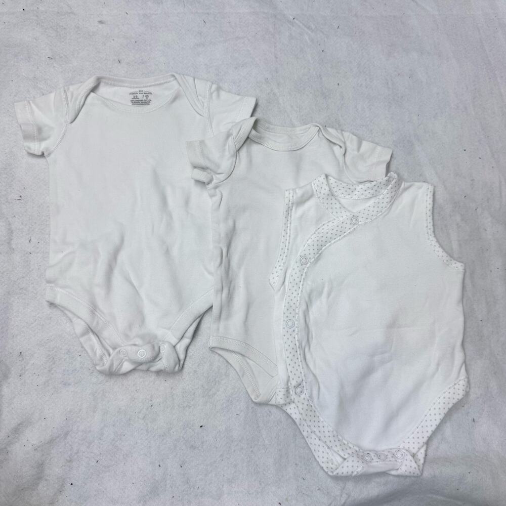 Lot of 3 White Baby Bodysuits Onesies 0-3 3-6 Months Hanna Andersson Primary